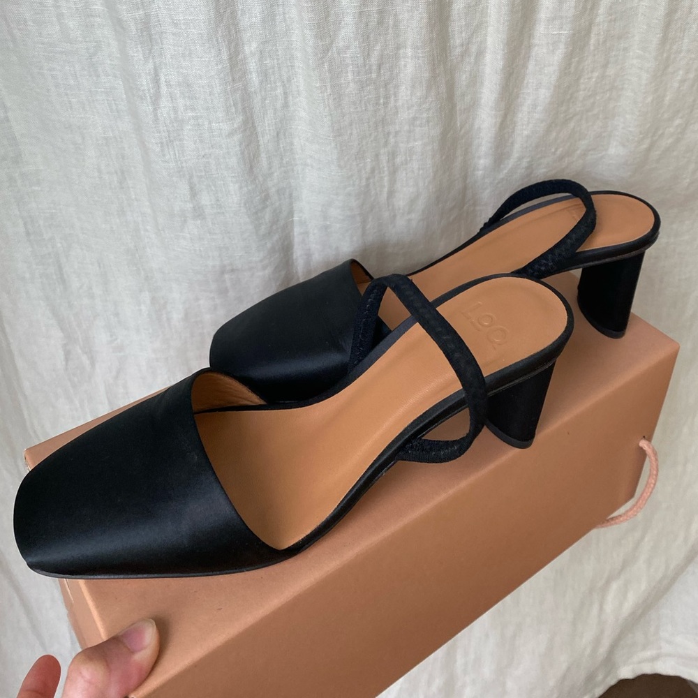LOQ Black Satin Felipa Heels